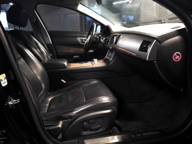 Jaguar XF X250, 2008 г.
