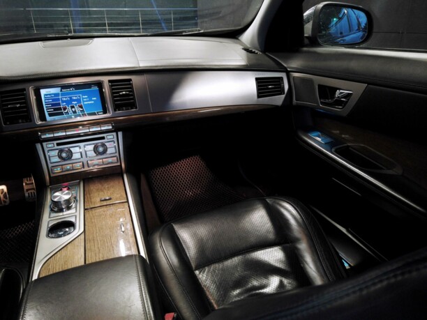 Jaguar XF X250, 2008 г.