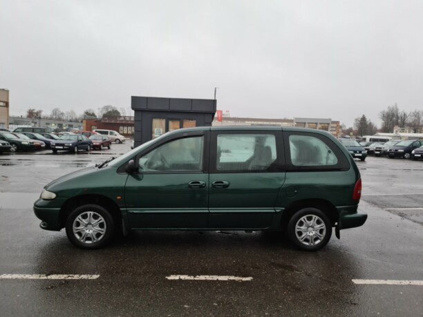 Chrysler Voyager III, 7 мест, 1996 г.