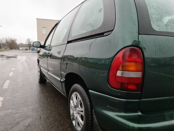 Chrysler Voyager III, 7 мест, 1996 г.