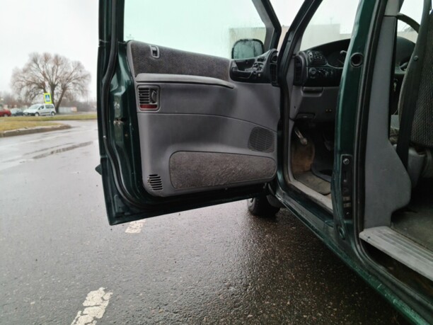 Chrysler Voyager III, 7 мест, 1996 г.