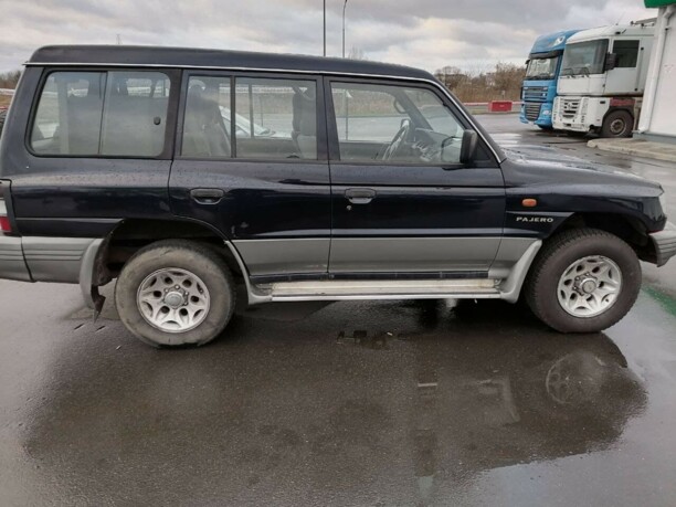Mitsubishi Pajero II · Рестайлинг, 7 мест, 2002 г.