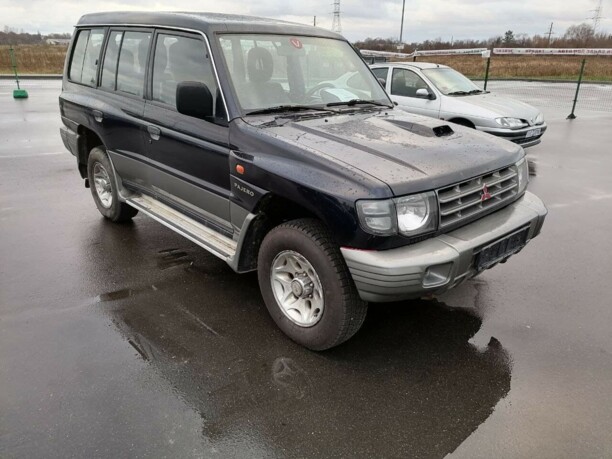 Mitsubishi Pajero II · Рестайлинг, 7 мест, 2002 г.
