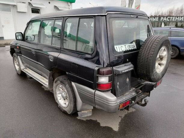 Mitsubishi Pajero II · Рестайлинг, 7 мест, 2002 г.
