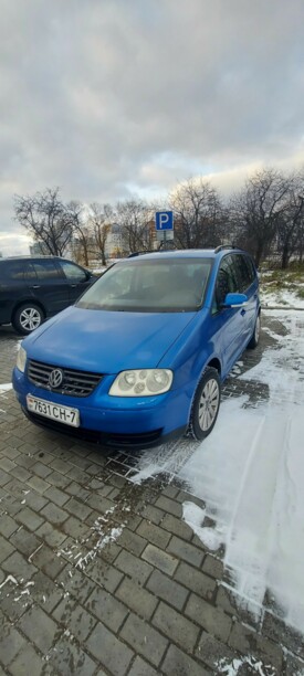 Volkswagen Touran I, 7 мест, 2004 г.