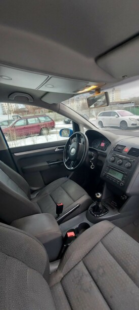 Volkswagen Touran I, 7 мест, 2004 г.