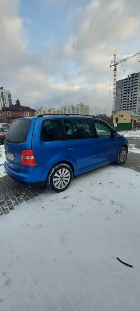 Volkswagen Touran I, 7 мест, 2004 г.