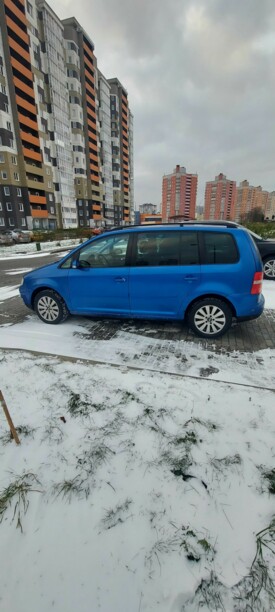 Volkswagen Touran I, 7 мест, 2004 г.