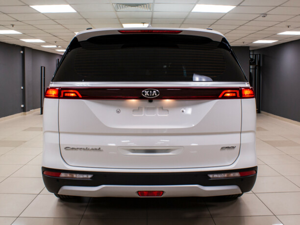 Kia Carnival III, 7 мест, 2021 г.