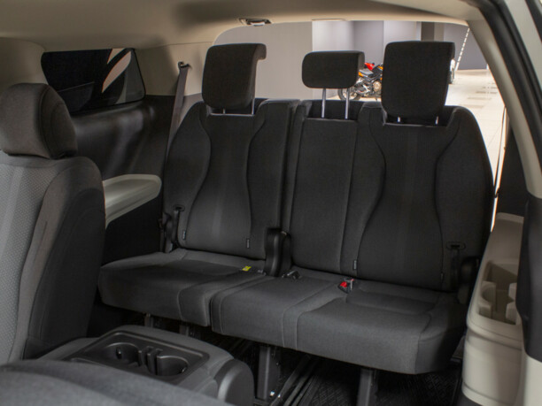 Kia Carnival III, 7 мест, 2021 г.
