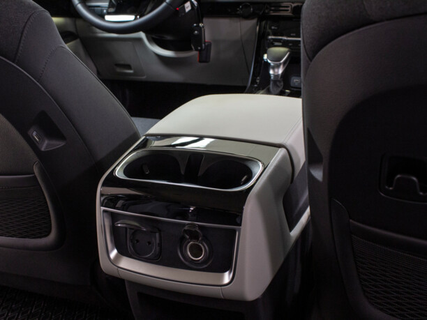 Kia Carnival III, 7 мест, 2021 г.