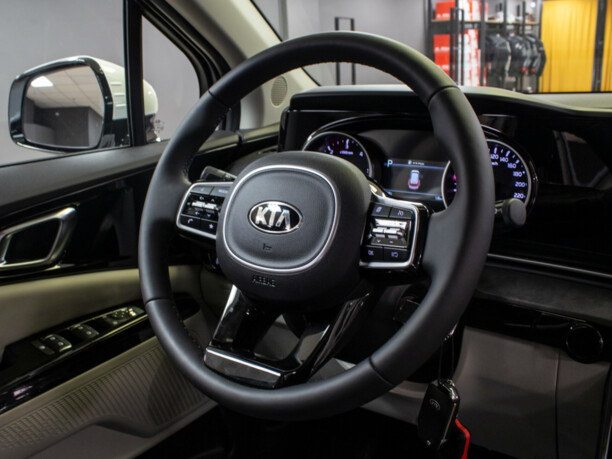 Kia Carnival III, 7 мест, 2021 г.