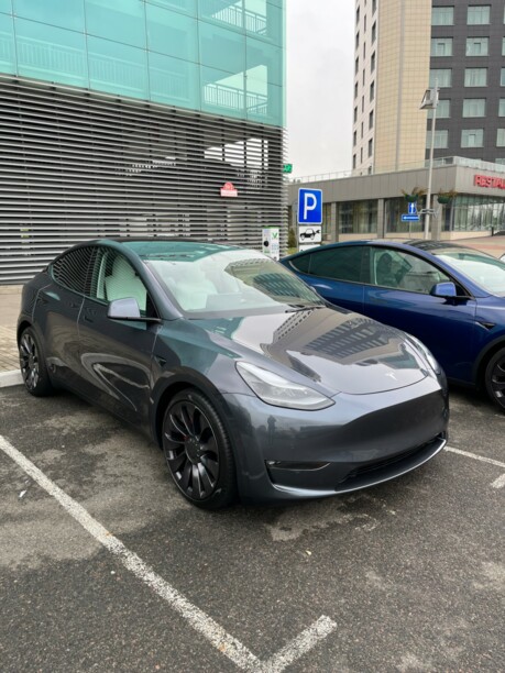 Tesla Model Y, 2021 г.