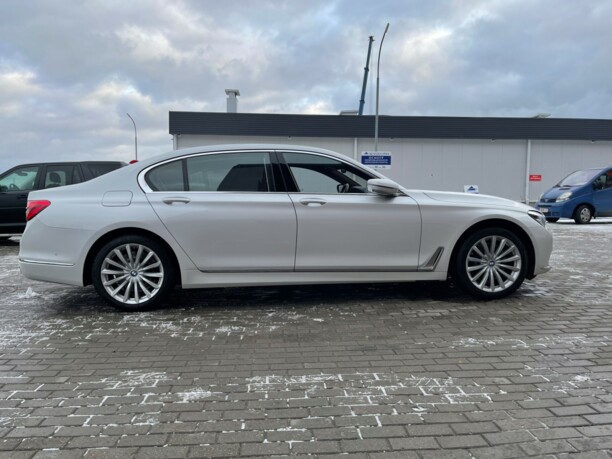 BMW 7 серия G12 (Long), 2017 г.