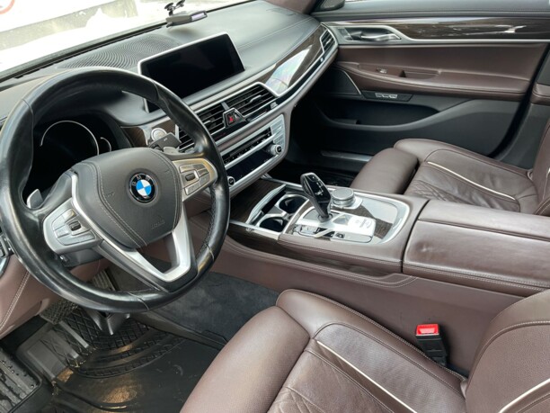 BMW 7 серия G12 (Long), 2017 г.