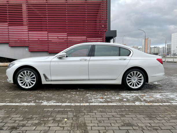 BMW 7 серия G12 (Long), 2017 г.
