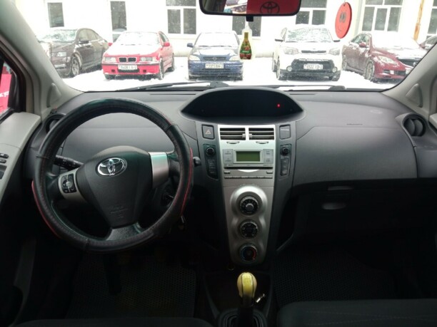 Toyota Yaris II (XP9), 2006 г.