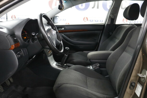 Toyota Avensis II (T250), 2004 г.