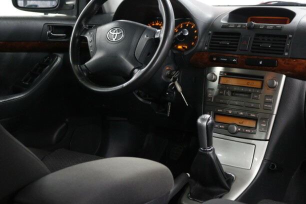Toyota Avensis II (T250), 2004 г.