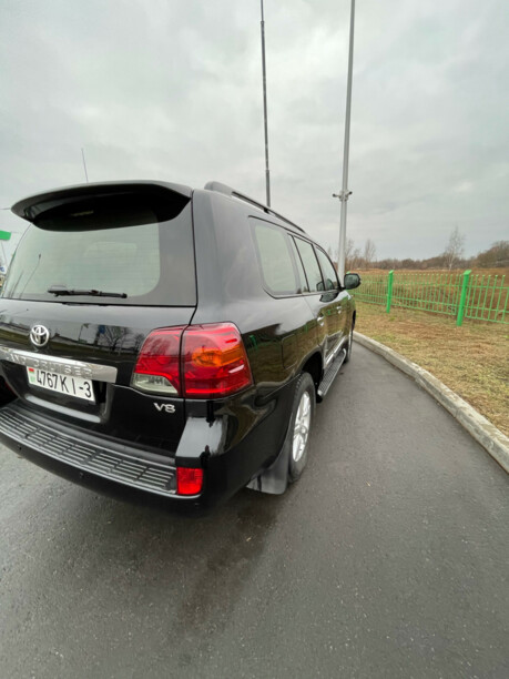 Toyota Land Cruiser J200 · Рестайлинг, 7 мест, 2013 г.