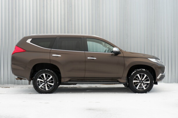 Mitsubishi Pajero Sport III, 2017 г.