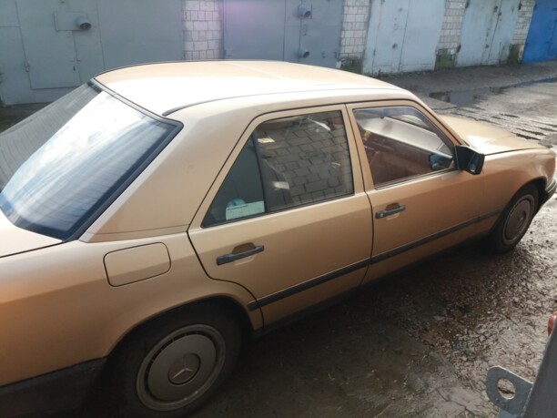 Mercedes-Benz E-Класс W124, S124, C124, A124, 1988 г.