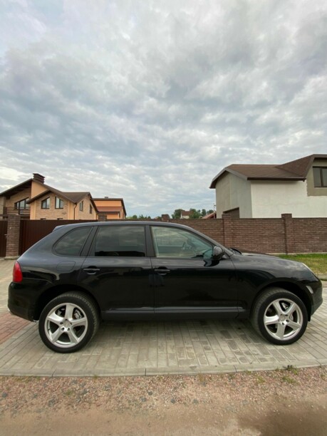 Porsche Cayenne 955, 2004 г.