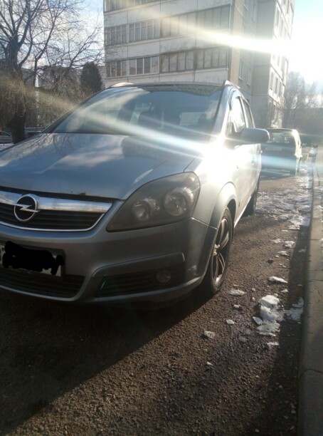 Opel Zafira B, 7 мест, 2005 г.