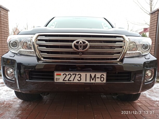 Toyota Land Cruiser J200, 7 мест, 2012 г.