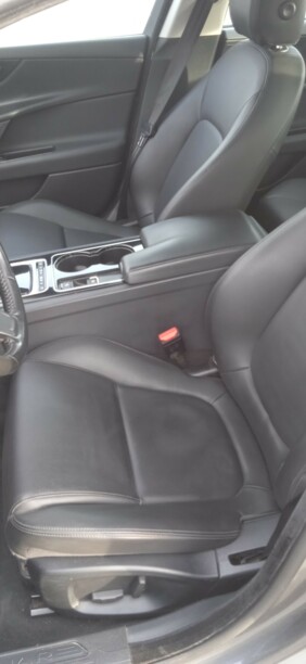 Jaguar XE I, 2016 г.