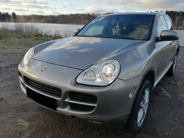 Porsche Cayenne 955, 2004 г.