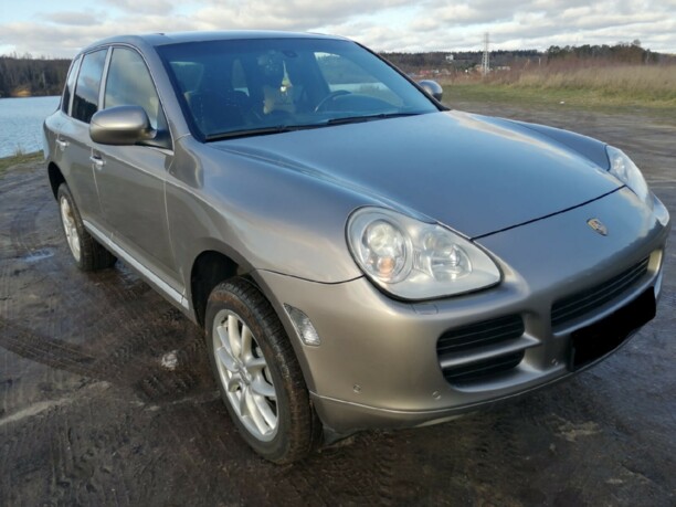 Porsche Cayenne 955, 2004 г.