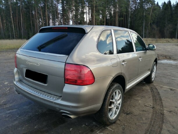 Porsche Cayenne 955, 2004 г.