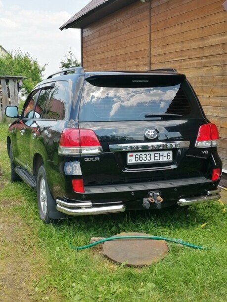 Toyota Land Cruiser J200, 7 мест, 2010 г.