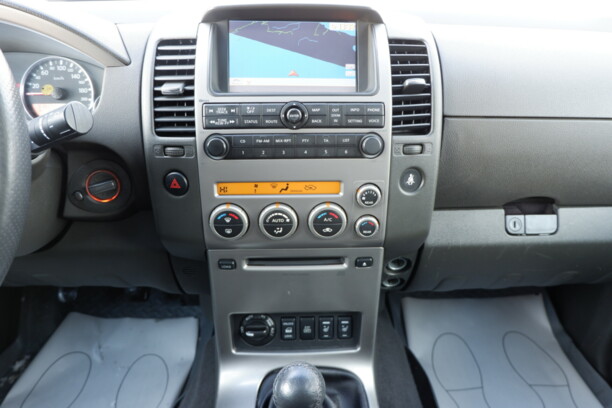 Nissan Pathfinder R51, 7 мест, 2006 г.