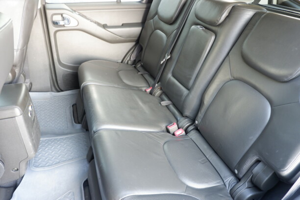 Nissan Pathfinder R51, 7 мест, 2006 г.