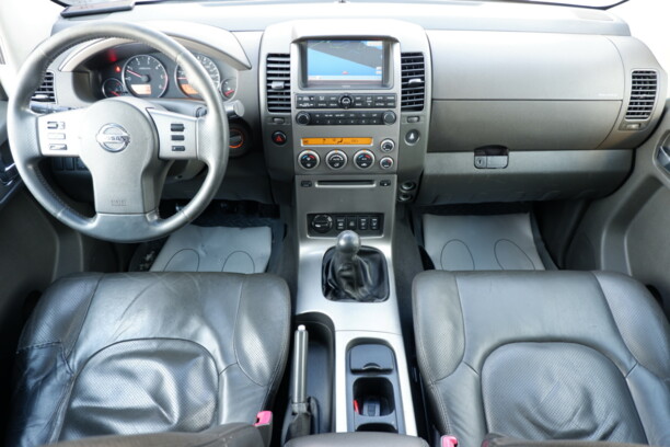 Nissan Pathfinder R51, 7 мест, 2006 г.