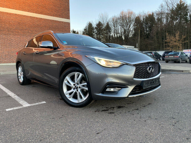 Infiniti Q30, 2017 г.