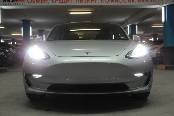 Tesla Model 3, 2018 г.