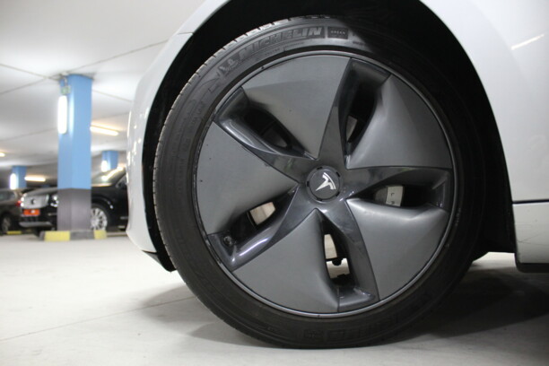 Tesla Model 3, 2018 г.