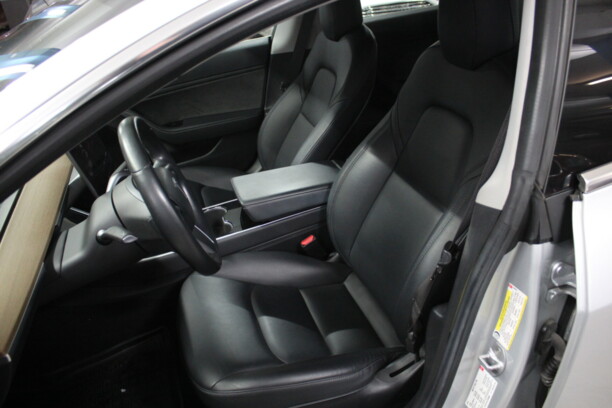 Tesla Model 3, 2018 г.