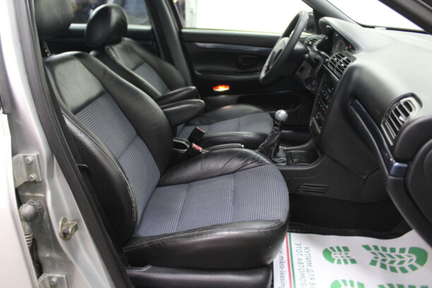 Peugeot 406 I · Рестайлинг, 2002 г.