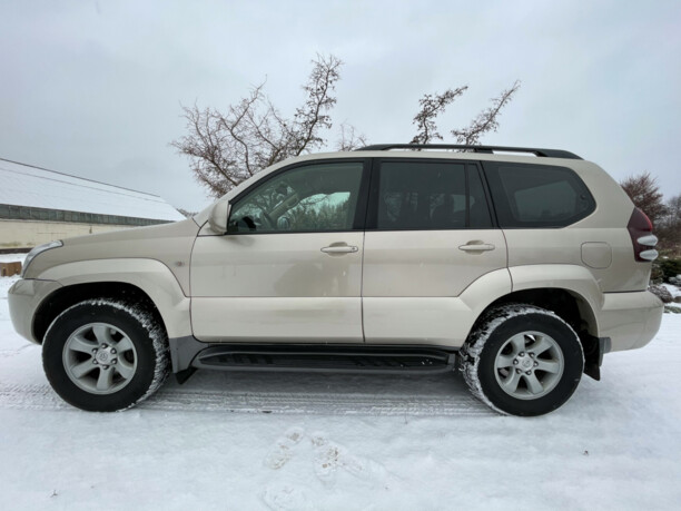 Toyota Land Cruiser Prado J120, 7 мест, 2006 г.