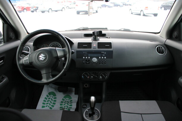 Suzuki Swift III, 2008 г.