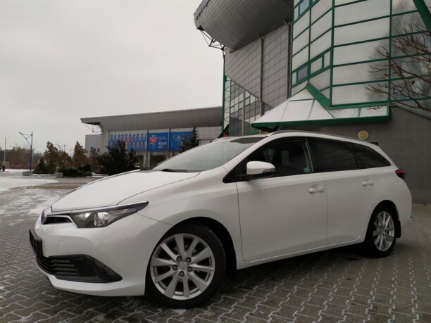 Toyota Auris II (E180) · Рестайлинг, 2017 г.