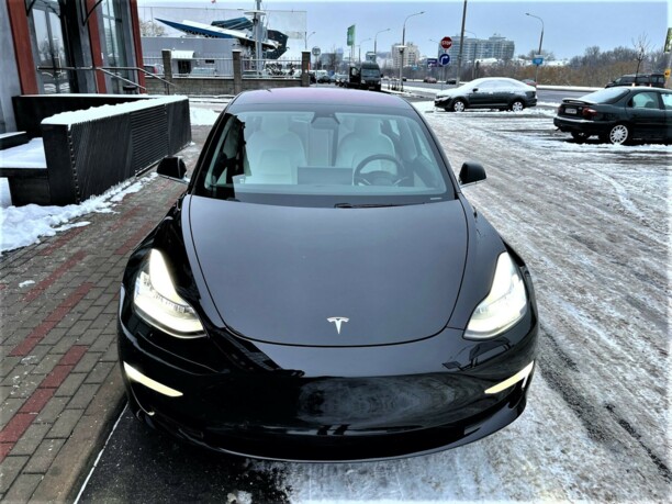 Tesla Model 3, 2018 г.