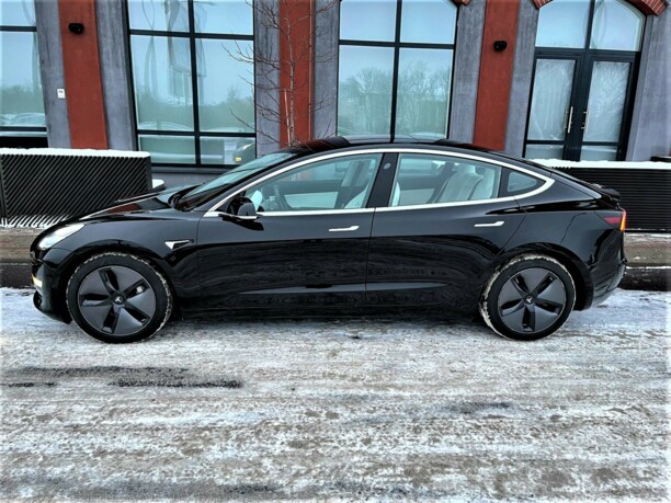 Tesla Model 3, 2018 г.