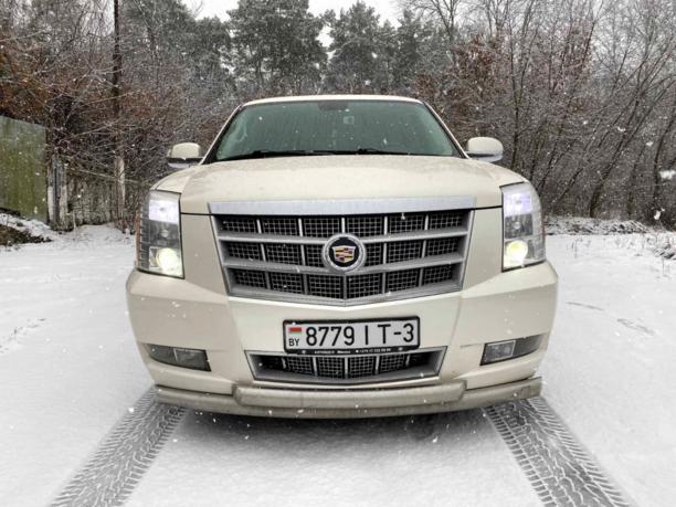 Cadillac Escalade III, 7 мест, 2013 г.