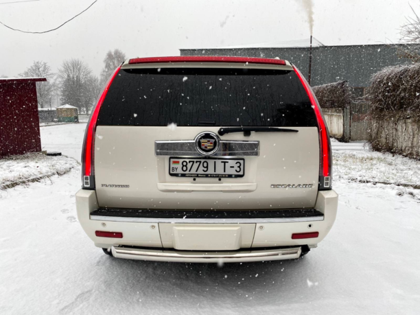 Cadillac Escalade III, 7 мест, 2013 г.