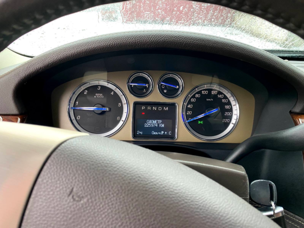 Cadillac Escalade III, 7 мест, 2013 г.